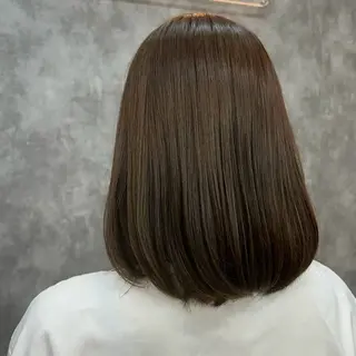 カラー 荻野 晴香のヘアスタイル