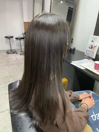 ロング カラー 林 真那のヘアスタイル