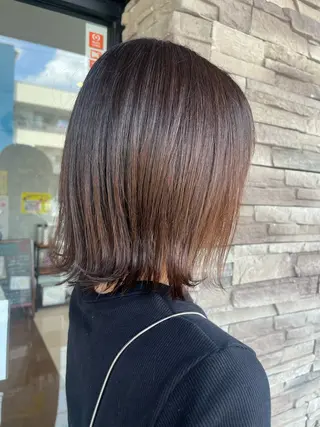 ミディアム カラー RAY Field 小佐井悠未のヘアスタイル