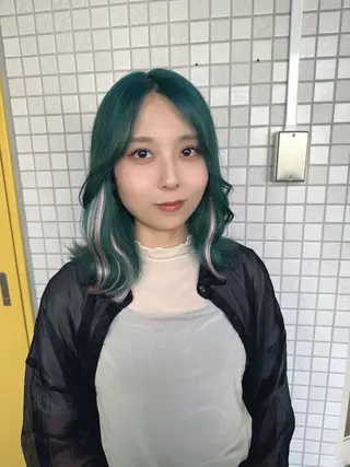 セミロング カラー ヘアアレンジ 韓国レイヤーカット/ 儚げカラーチナツのヘアスタイル