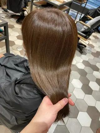 セミロング 髪質改善、縮毛矯正 酸性縮毛矯正のヘアスタイル