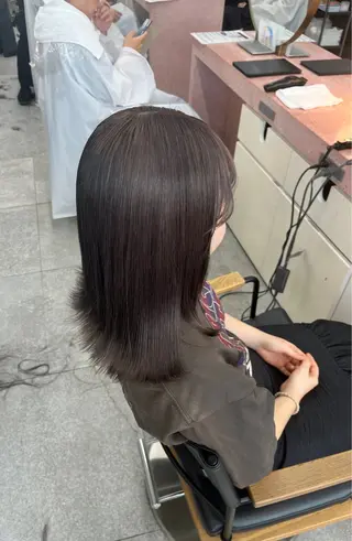 ミディアム カラー ヒラソル Yura🌿の眉毛・アイブロウイメージ