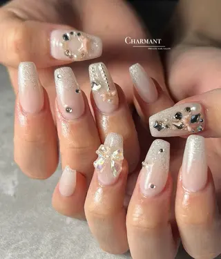 ネイル Minako 【Charmant】のネイルデザイン