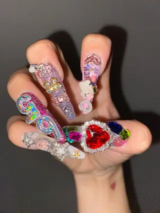 ネイル en　nail 池袋店所属・個性派🌺推しネイル 💅💞hota🐇のネイルデザイン