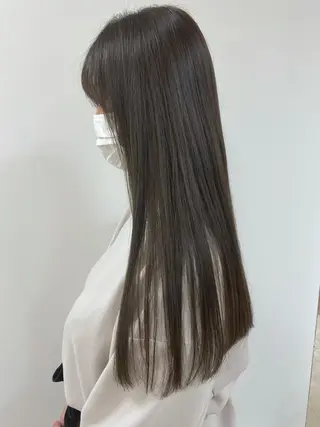 ロング カラー 顔まわりカット✄ ベージュカラー🧸のヘアスタイル