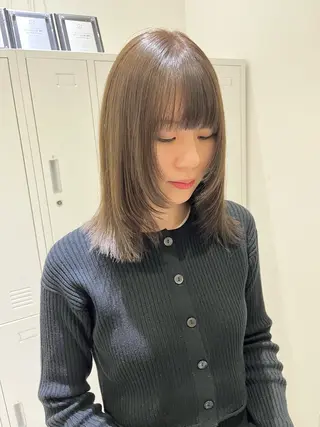 ミディアム カラー zina藤崎📛 井上美乃里のヘアスタイル