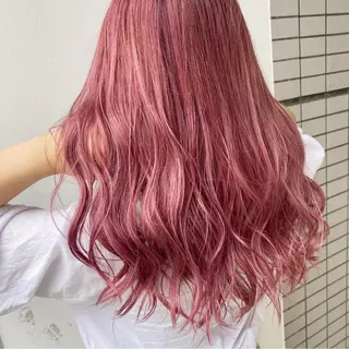 ロング カラー 渡邊 唯のヘアスタイル