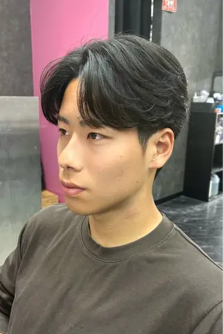 ショート カラー メンズ メンズスタイリスト 前田雄輝のヘアスタイル