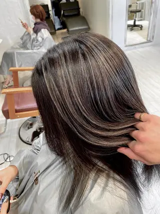 ショート カラー ブリーチ koheiのヘアスタイル