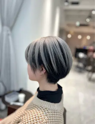ミディアム カラー 🌈インナーカラー ‘ショウマ’🌈のヘアスタイル
