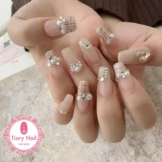 ネイル tiarynail K K🐼のネイルデザイン