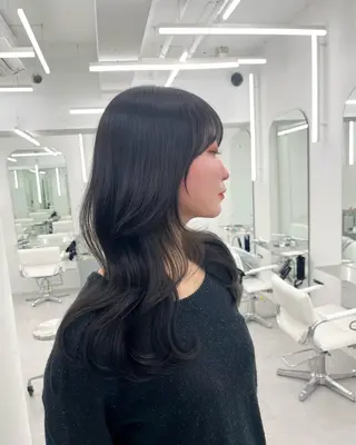 セミロング カラー 透明感カラー✨🩵 韓国ヘアkanatoのヘアスタイル