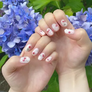 セミロング misa🌼 綱島のネイルデザイン
