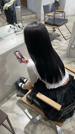 ロング カラー 山本 彩美香のヘアスタイル