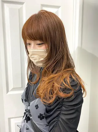 ロング カラー kai .のヘアスタイル