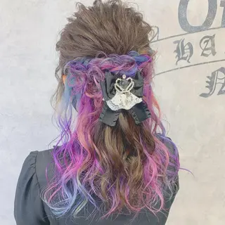 セミロング ブリーチ&エクステ 🥀ケアカラー特化のヘアスタイル