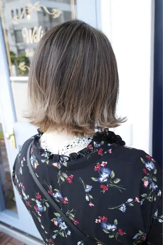 ショート カラー 吉本 知弘のヘアスタイル