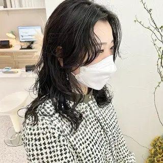 ミディアム パーマ YUKO/ 似合わせ韓国風パーマのヘアスタイル