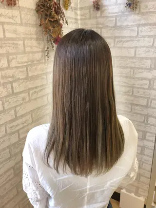 ロング カラー クボキ サヤのヘアスタイル