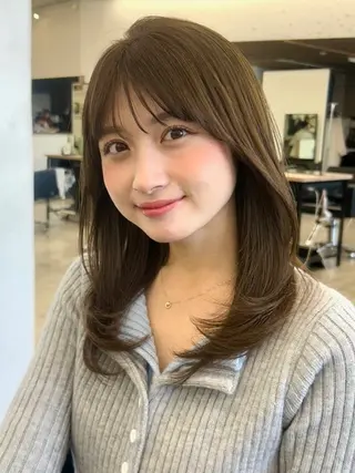 セミロング カラー レイヤー/ボブ/透明 感カラー/佐藤奈由のヘアスタイル