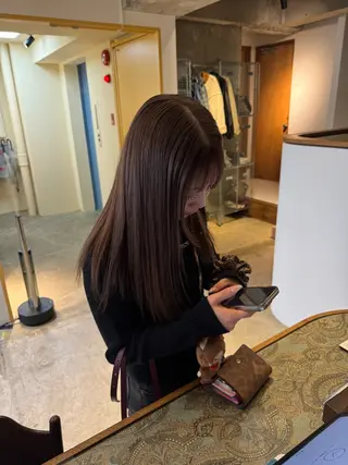 ロング 名駅/酸性ストレート /ワンカラー/アヤハのヘアスタイル