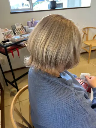 ショート カラー 丸山 莉世のヘアスタイル
