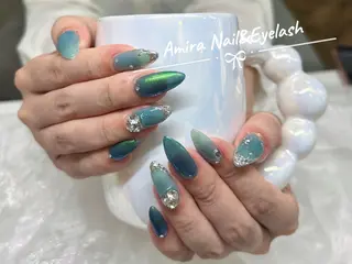 ネイル Amira アイラッシュのマツエク・マツパデザイン