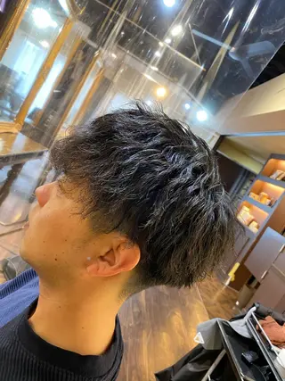 パーマ メンズ 大阪メンズヘアのプロ 高橋 直希のヘアスタイル