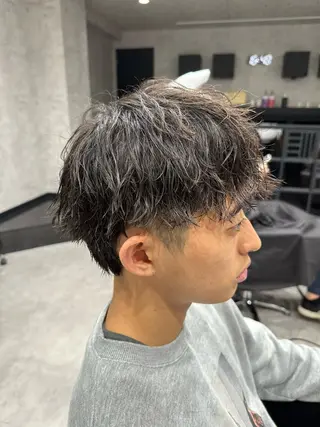 ショート パーマ メンズ ユウ🪄 パーマ指名No1のヘアスタイル