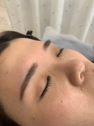 アイブロウ サニーヒルズ SUGIYAMAのマツエク・マツパデザイン