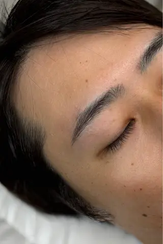 メンズ アイブロウ Smoo YUTOの眉毛・アイブロウイメージ