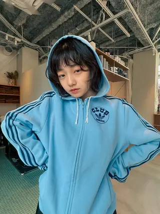 ミディアム 五屋 美咲のヘアスタイル