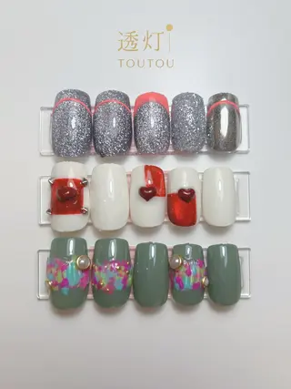 ネイル 透灯 TOUTOU 🪄のネイルデザイン