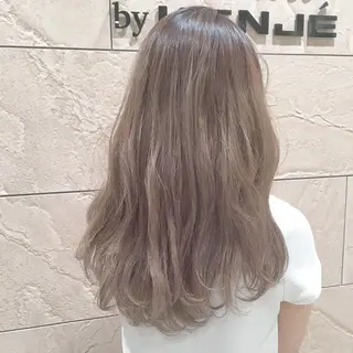 セミロング カラー パーマ ヘアアレンジ ハイトーン特化🤍 浦住のヘアスタイル