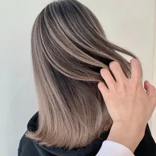 カラー 🎨たくや/レイヤー /艶ハイトーン🎨のヘアスタイル