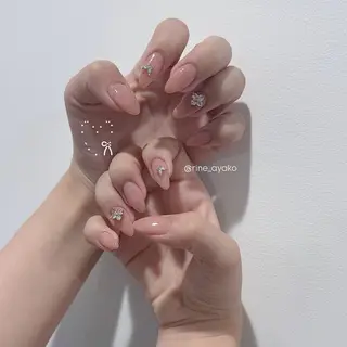 ネイル Rine 放出 (リネ)のネイルデザイン