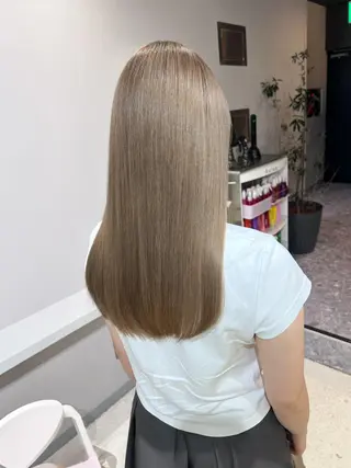 ロング カラー 尾森紳哉💎透明感/ デザインカラーのヘアスタイル