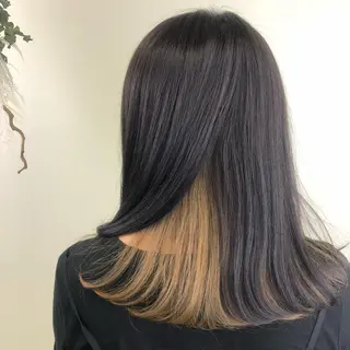 ミディアム カラー インナーカラー 推し ブリーチ  髪質改善のヘアスタイル