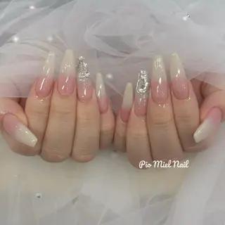 セミロング HANA 長さだしのネイルデザイン