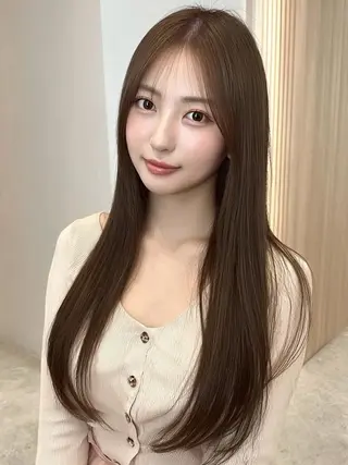 セミロング FOCUS JAPANのヘアスタイル