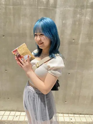 ミディアム カラー 荒谷 薫のヘアスタイル