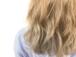 ロング カラー ヘアアレンジ スズキ シオリのヘアスタイル