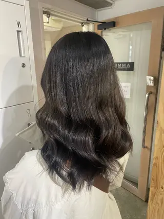 ミディアム ふかたさや🌟 艶感カラー🌟のヘアスタイル