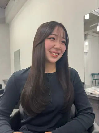 ロング レイヤー・ブリーチ kiyotoshiのヘアスタイル