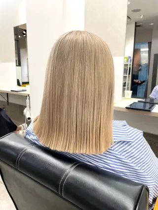 ミディアム カラー ブリーチ有無Wカラー メンズパーマ大成のヘアスタイル