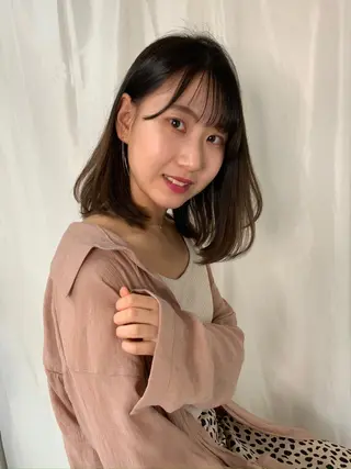 ミディアム カラー 透明感カラー REIのヘアスタイル