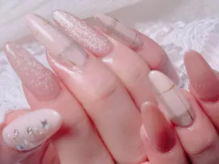 ネイル KARI ネイルサロンのネイルデザイン