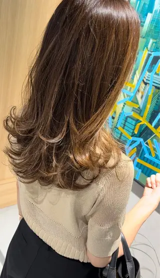 セミロング 瓦井 慧のヘアスタイル