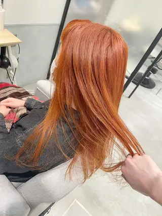 カラー 関 桃子のヘアスタイル