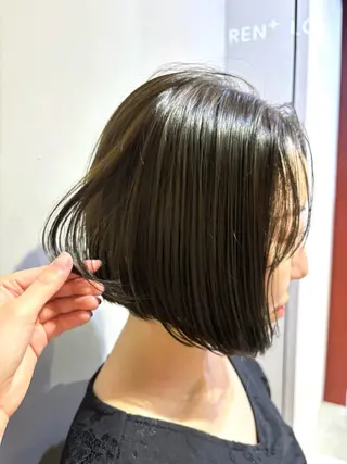 ショート カラー オリーブ🎶アッシュ グレージュちひろ🧸のヘアスタイル